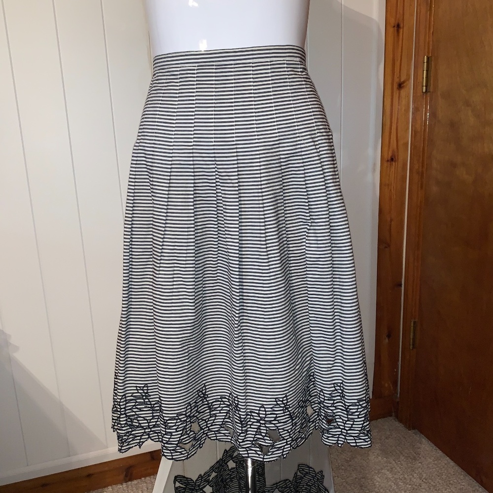 Bandolino Black and White, Pleated, Striped Skirt